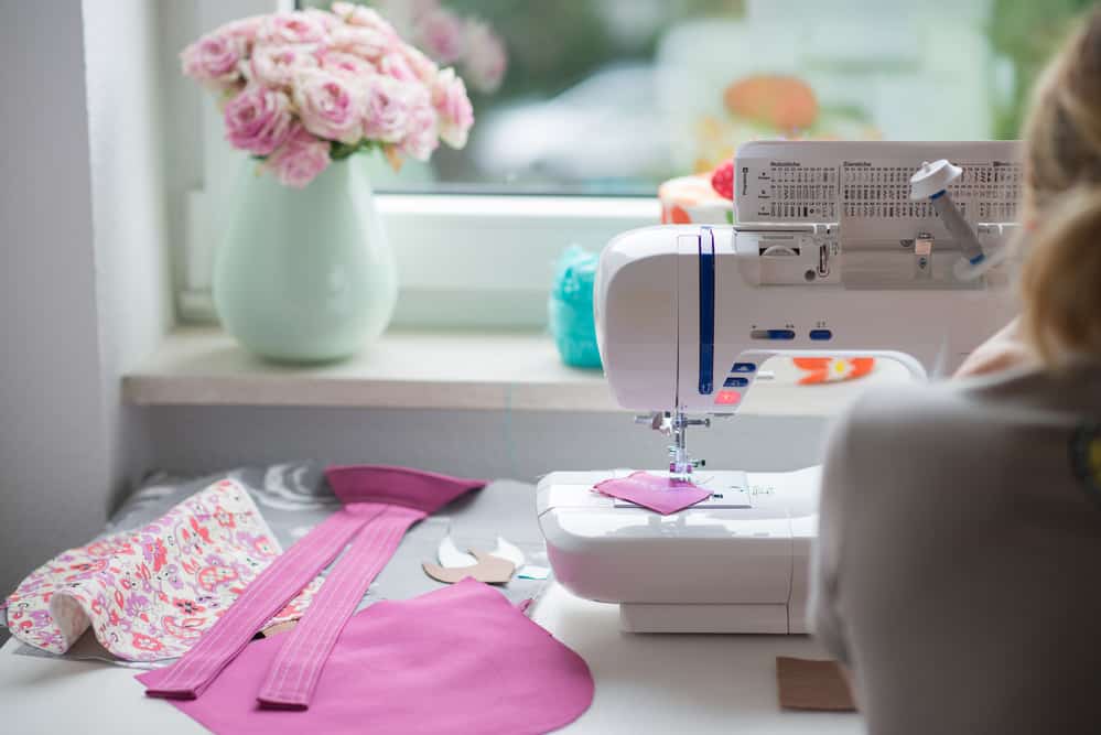 Learn To Use A Sewing Machine, How To Sew For Absolute Beginners