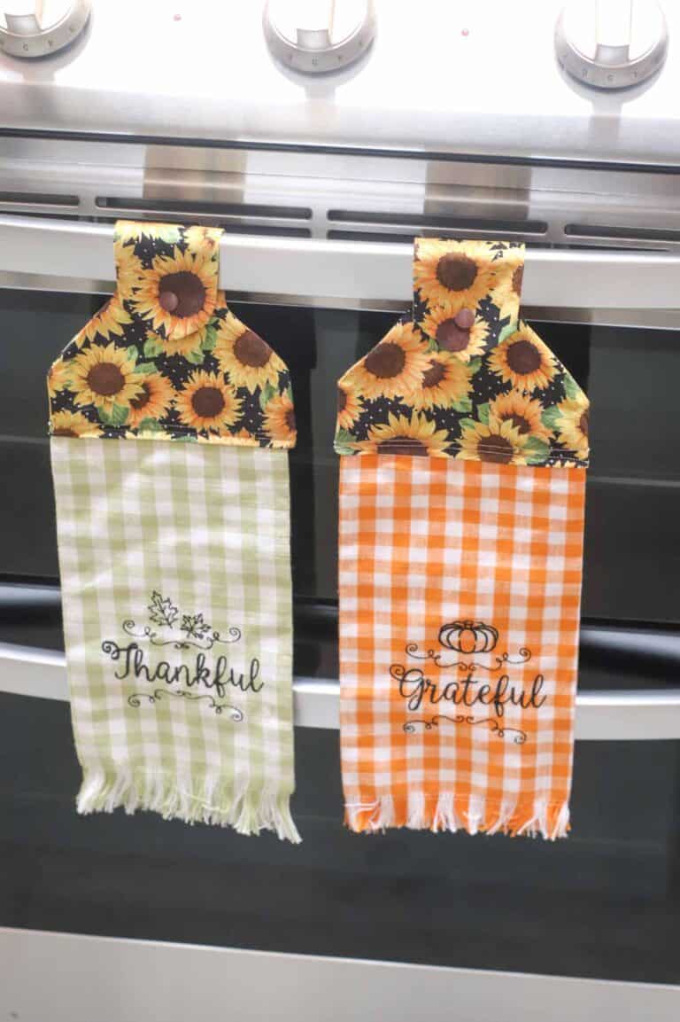 How To Make A Hanging Kitchen Towel – Beginner Sewing Projects