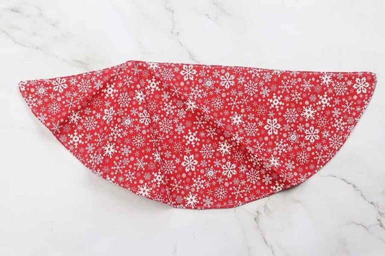 How To Fold & Make A Christmas Tree Napkin With Free Christmas Tree