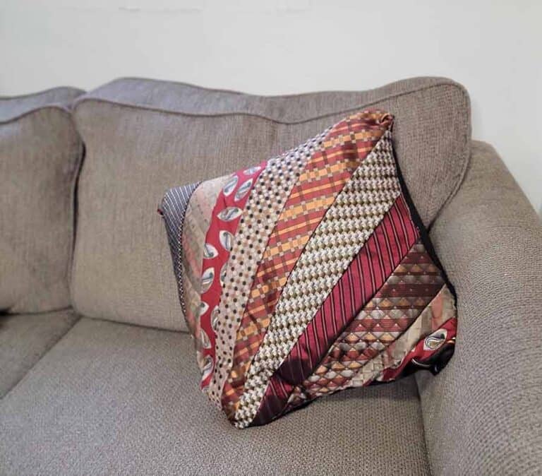 necktie pillow pattern