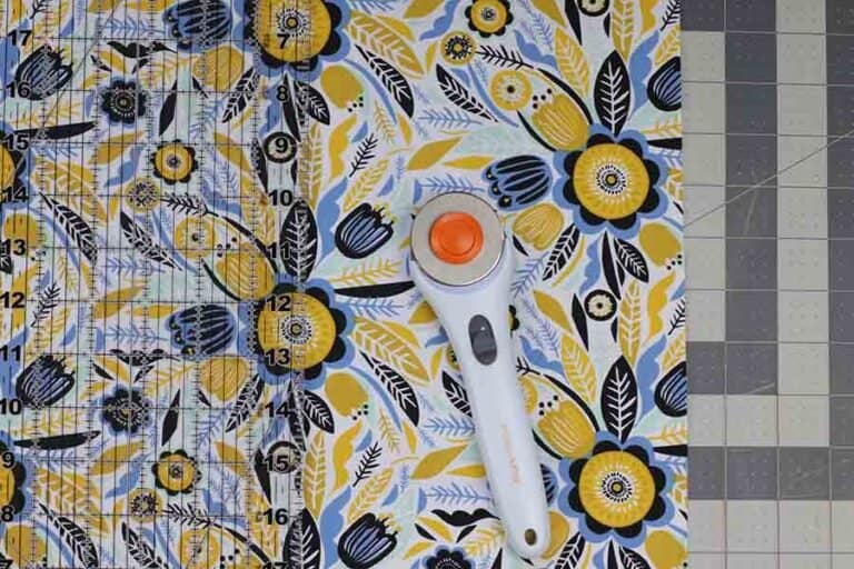 How To Sew A Snappy Pouch The Easy Way – Beginner Sewing Projects