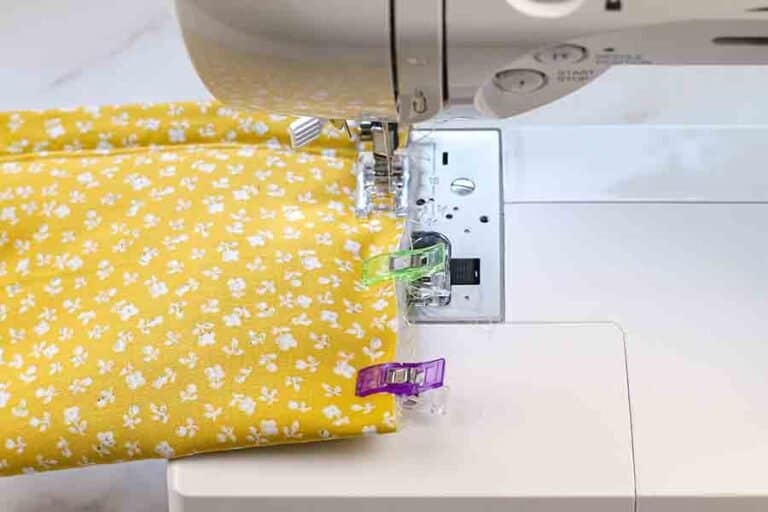 How To Sew A Snappy Pouch The Easy Way – Beginner Sewing Projects